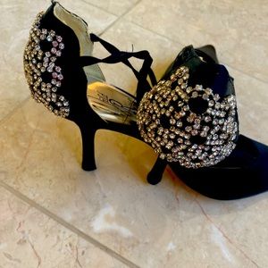 Party 🎉 Dressy shoes 👠!